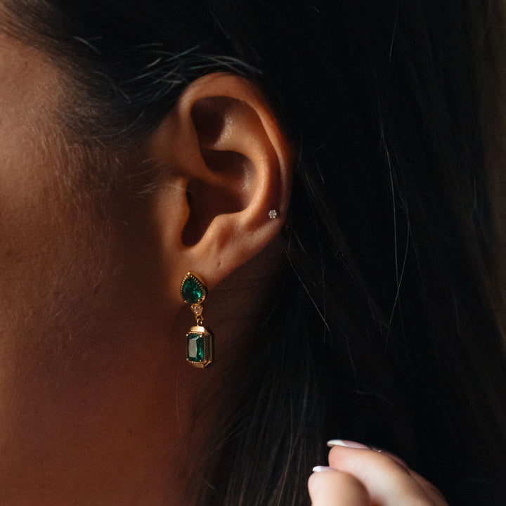 THOMAS SABO Elyndra yellow gold earrings with green stones