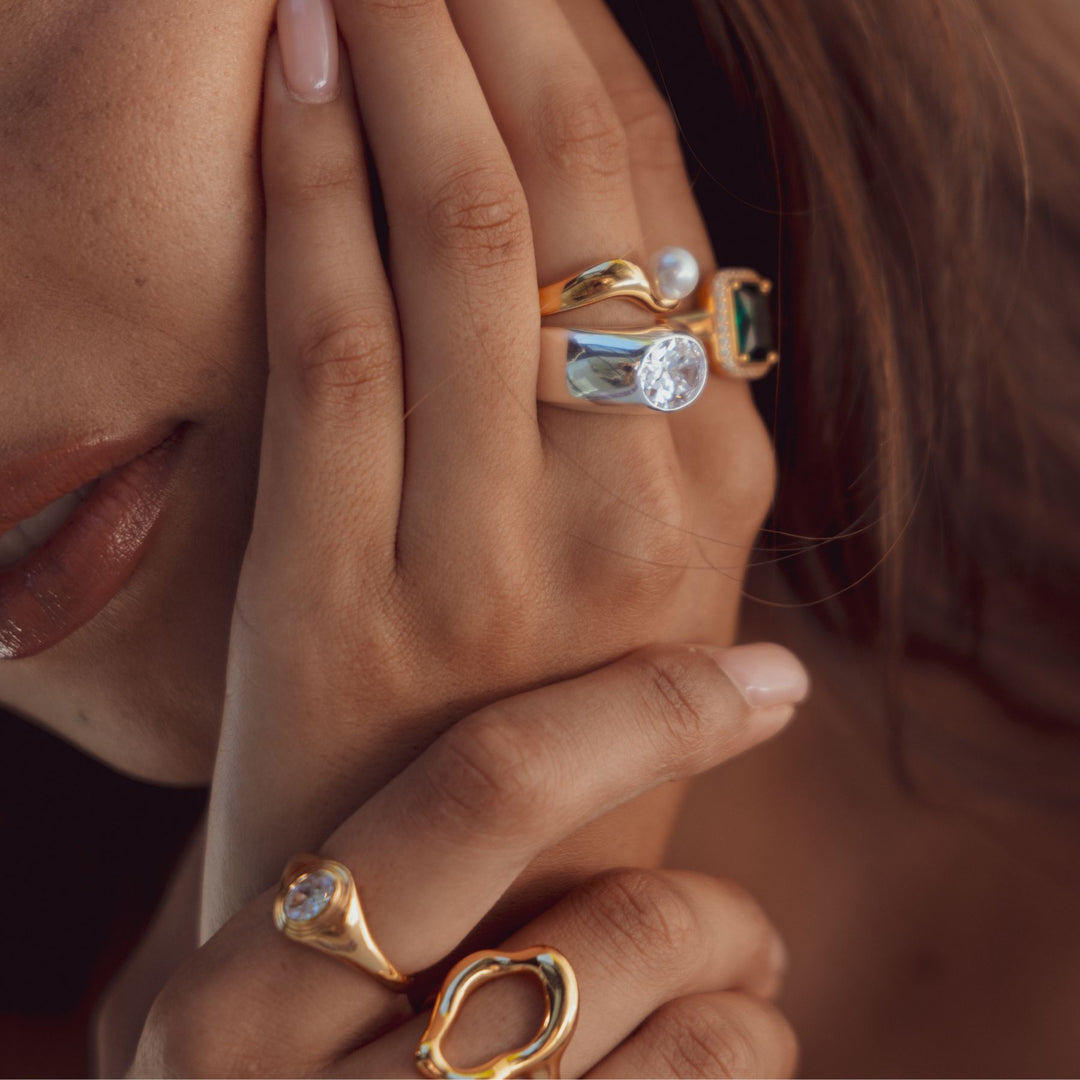 Ring with White Zirconia Centre Stone