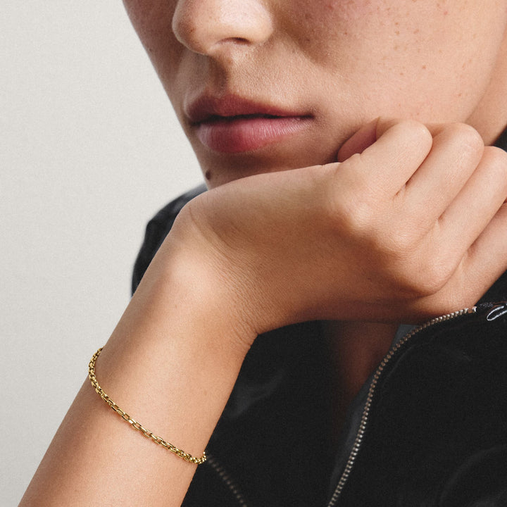 Gold-Tone Stainless Steel Paperclip Bracelet 2.3mm