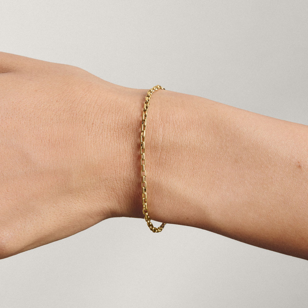 Gold-Tone Stainless Steel Paperclip Bracelet 2.3mm