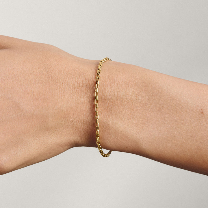 Gold-Tone Stainless Steel Paperclip Bracelet 2.3mm