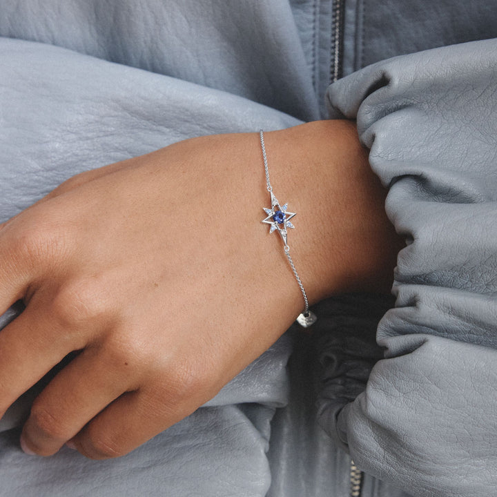 Bracelet star with blue stones