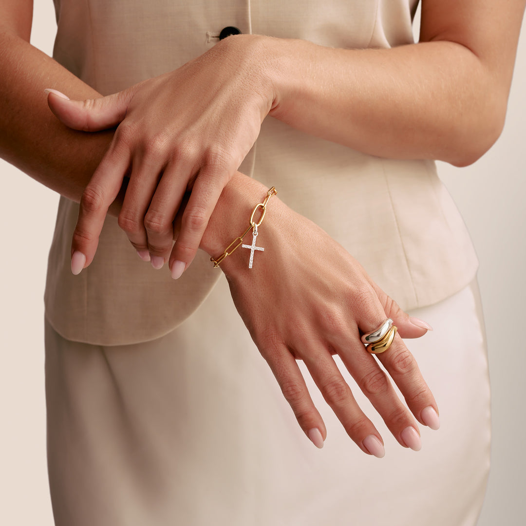 Model wearing THOMAS SABO yellow gold plated sterling silver jewellery
