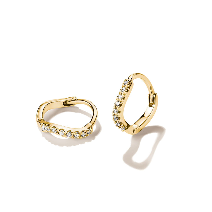 Hoop earrings with zirconia