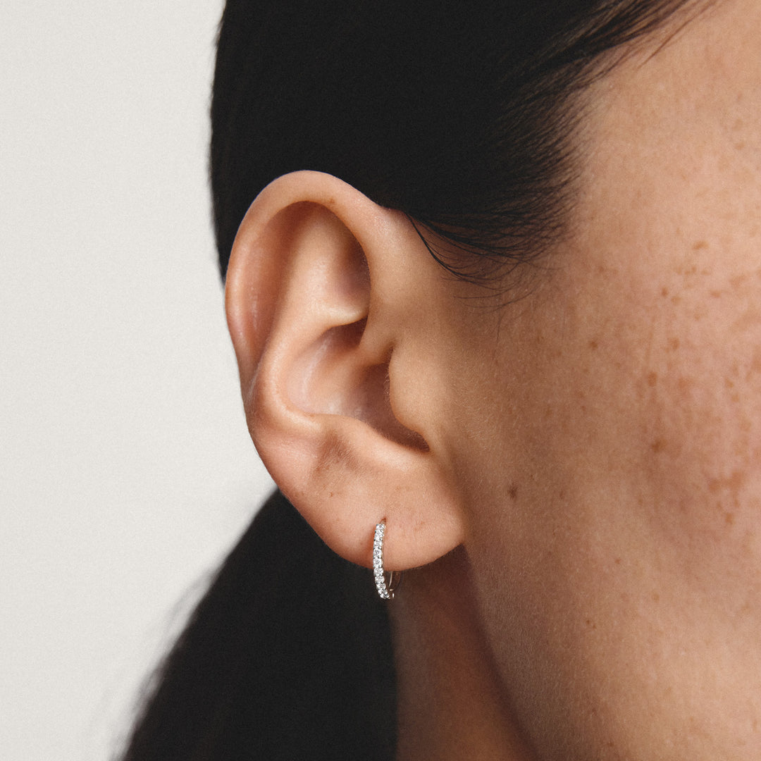 Hoop earrings with zirconia