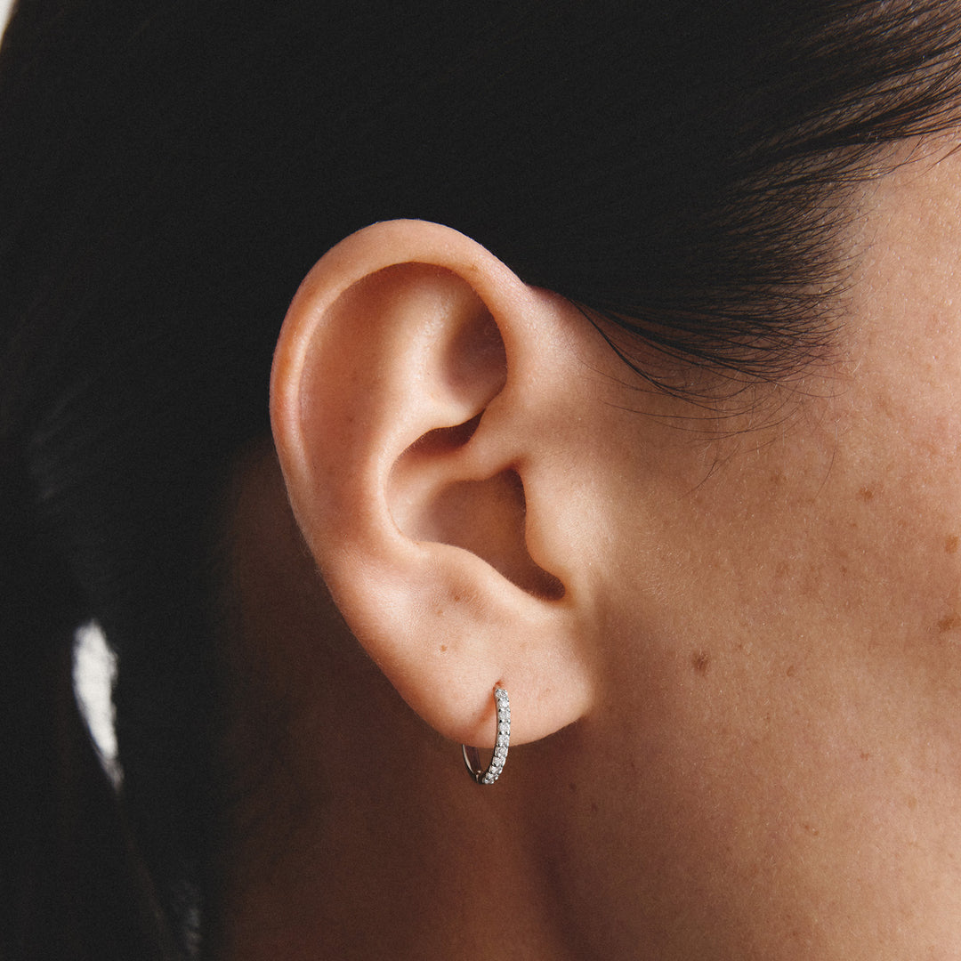 Hoop earrings with zirconia