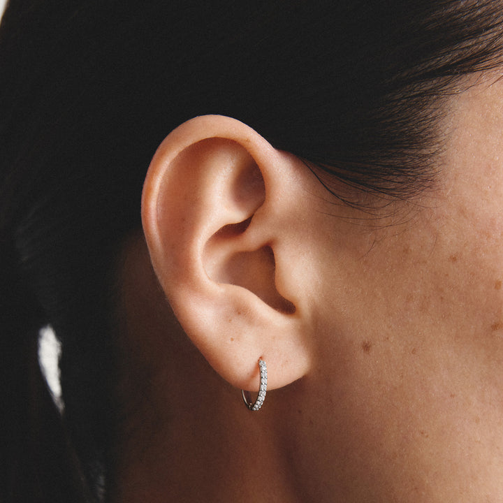 Hoop earrings with zirconia