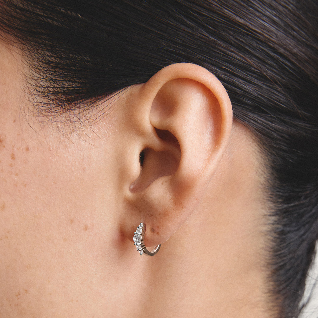 Hoop earrings with zirconia