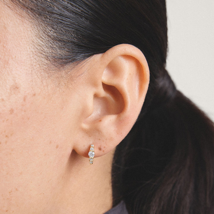 Hoop earrings with zirconia