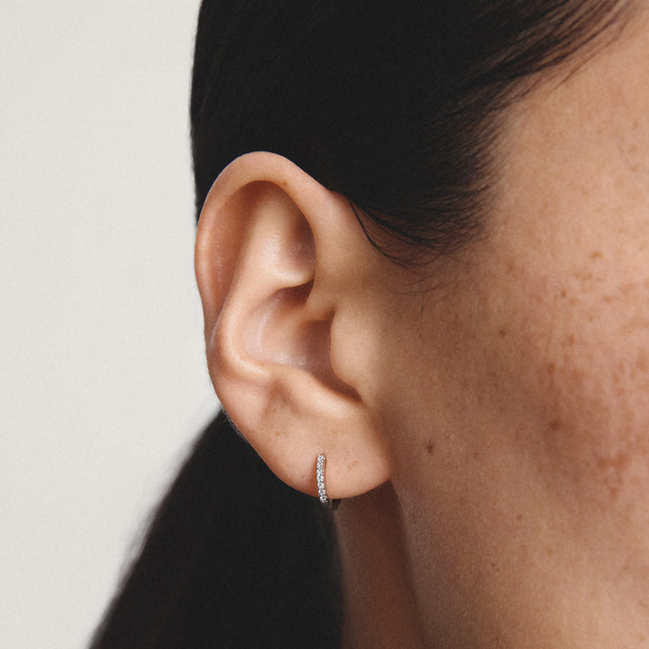 Hoop earrings with zirconia
