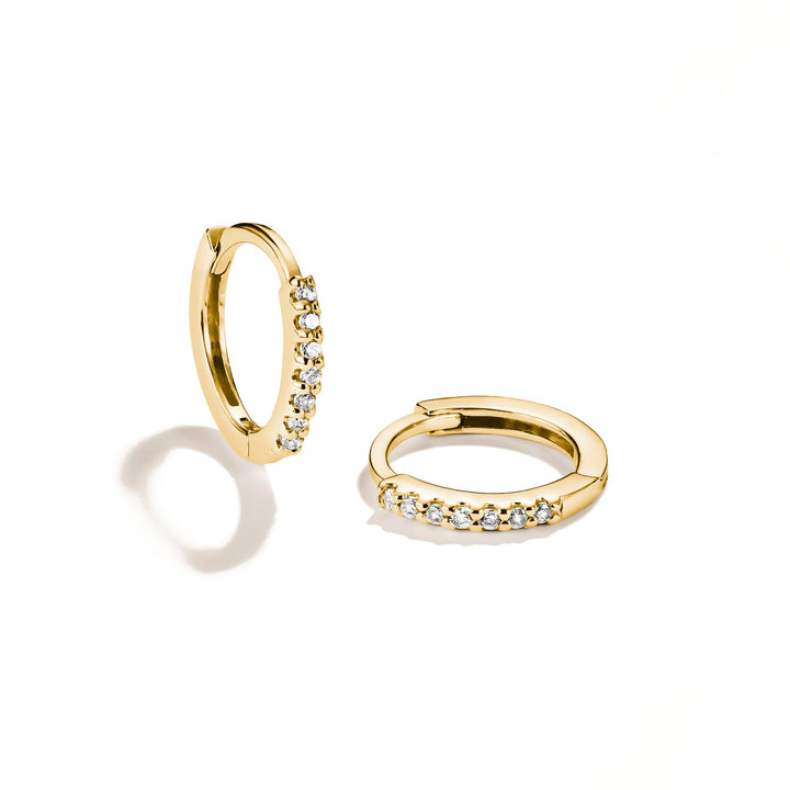 Hoop earrings with zirconia