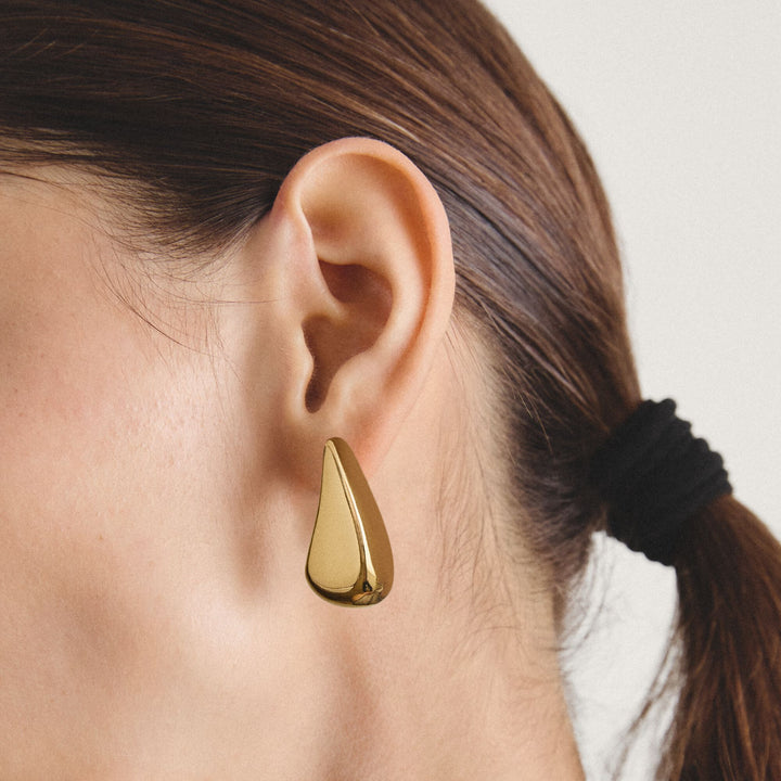 Earrings in teardrop shape | THOMAS SABO Australia