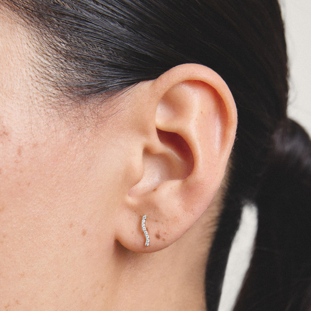 Stud earrings with zirconia