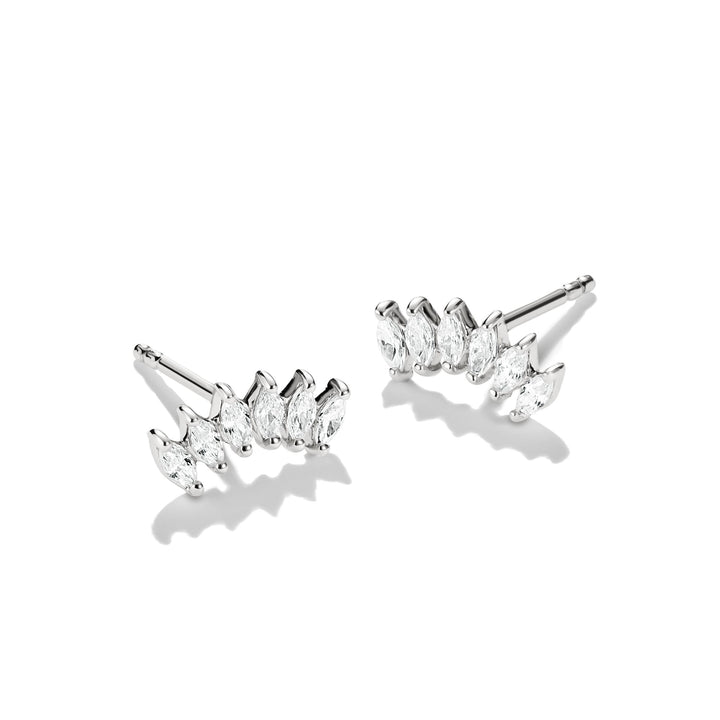 Stud earrings with zirconia
