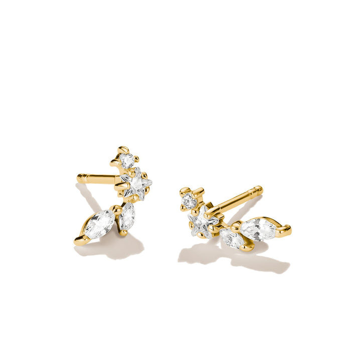 Stud earrings with zirconia