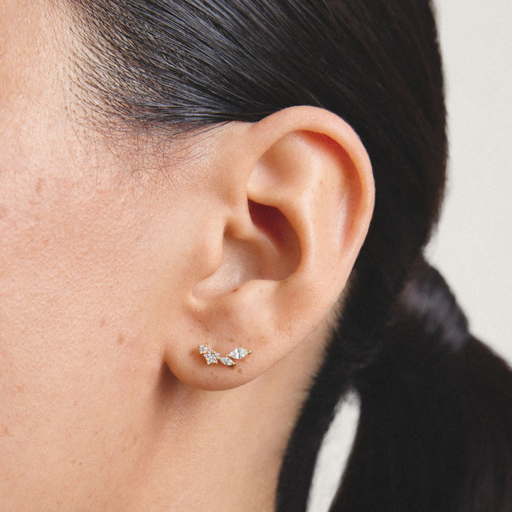 Stud earrings with zirconia