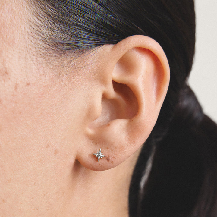 Stud earrings star with zirconia