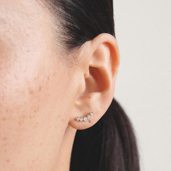 Stud earrings with zirconia