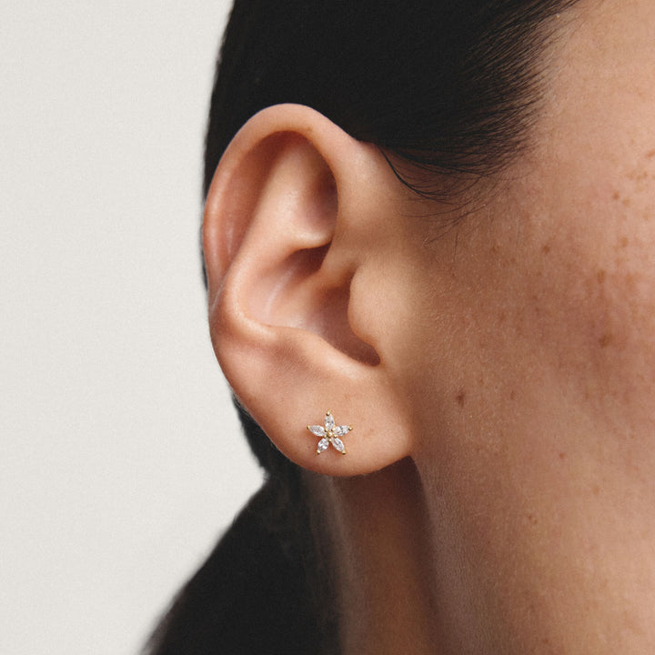 Stud earrings flower with zirconia