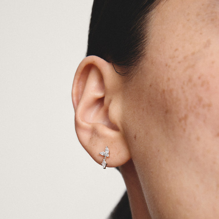 Stud earrings with zirconia