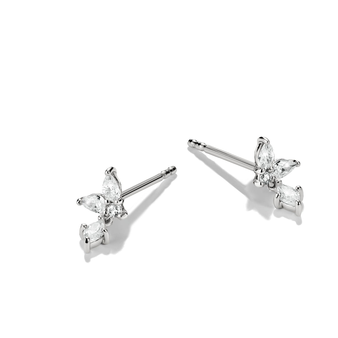 Stud earrings with zirconia