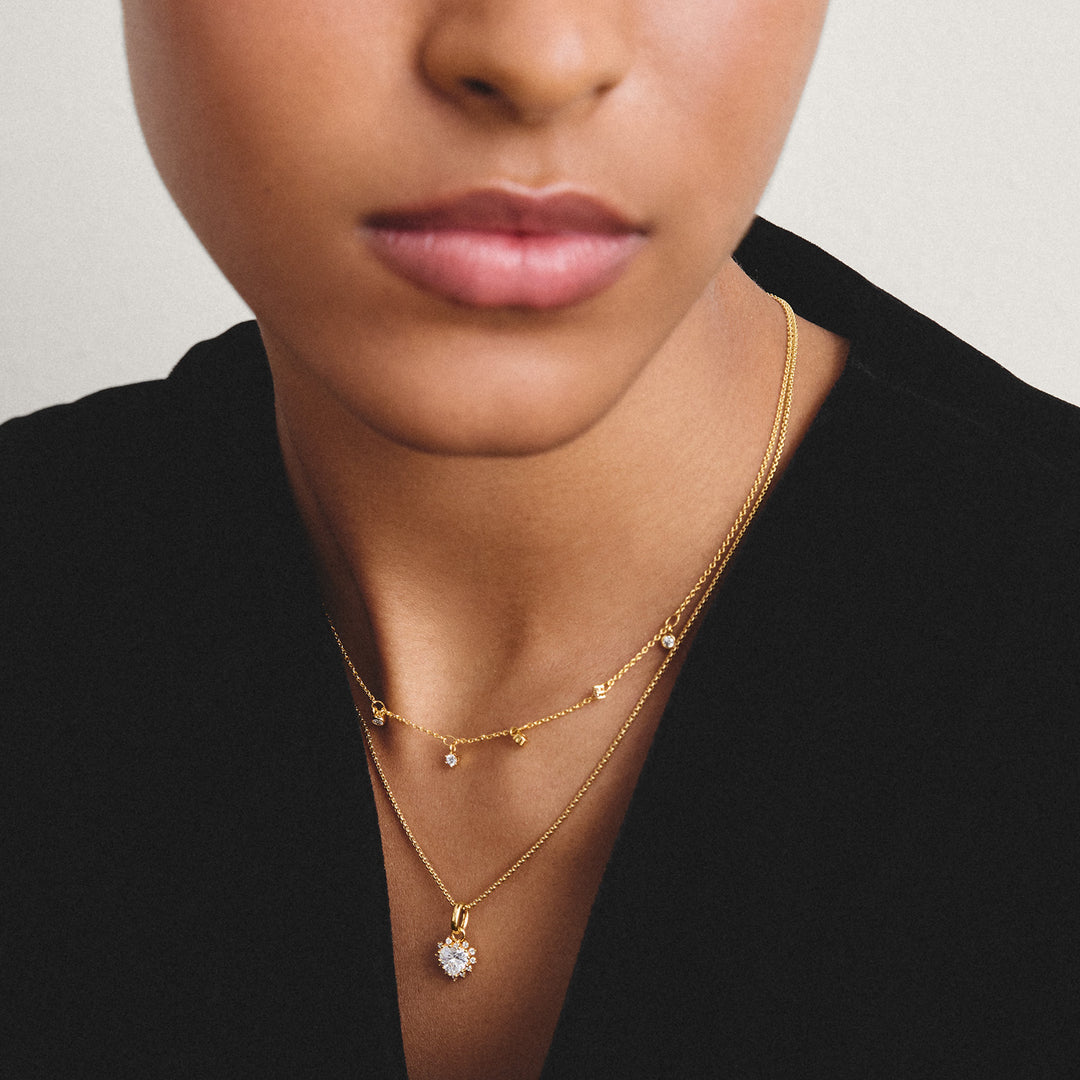 Chain with heart-cut zirconia