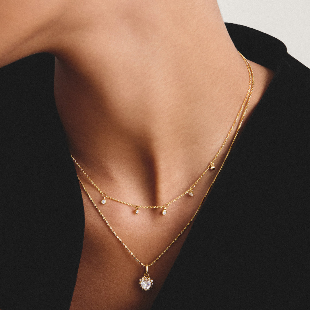 Chain with heart-cut zirconia