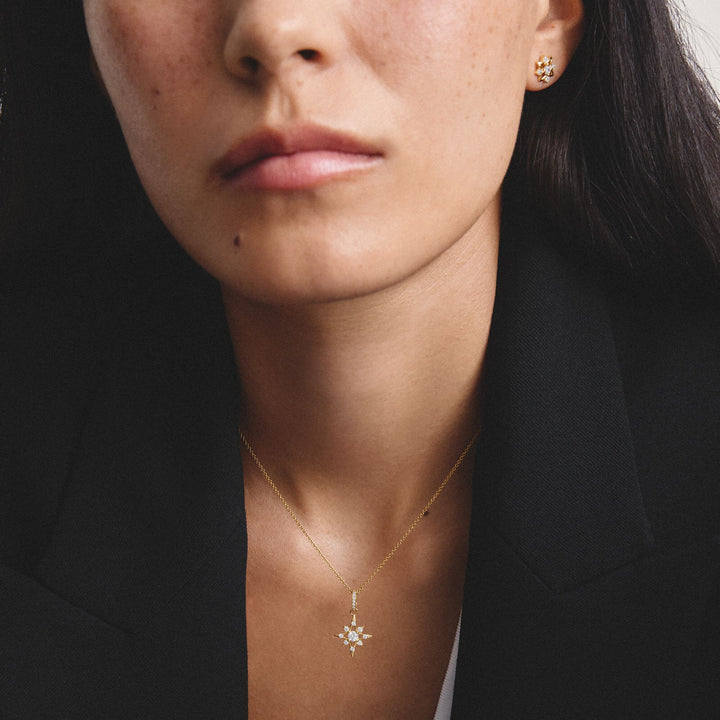 Necklace star with zirconia