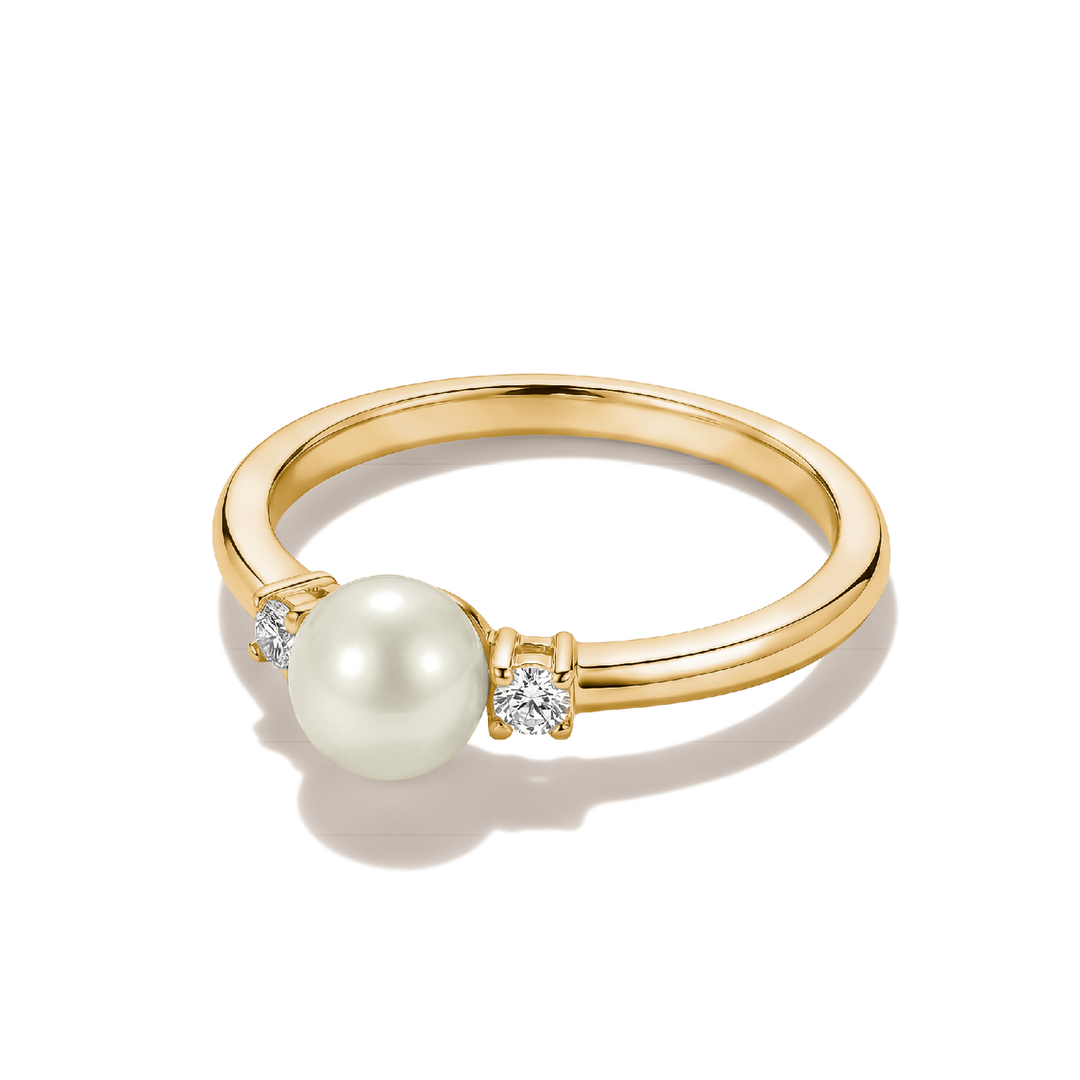Ring pearl with zirconia