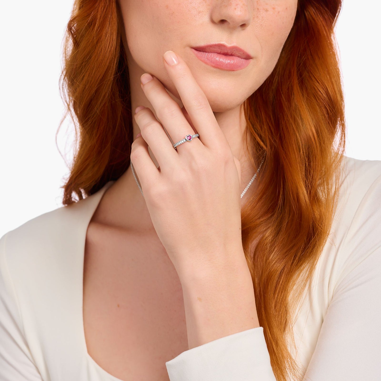 Solitaire ring with red heart-shaped stone | THOMAS SABO Australia