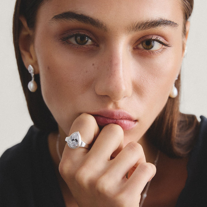 Ring with zirconia in teardrop shape | THOMAS SABO Australia