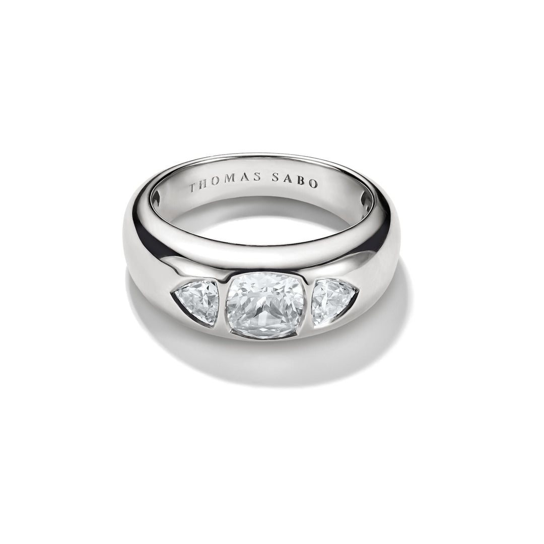 Ring with with faceted White Zirconia Stones Silver