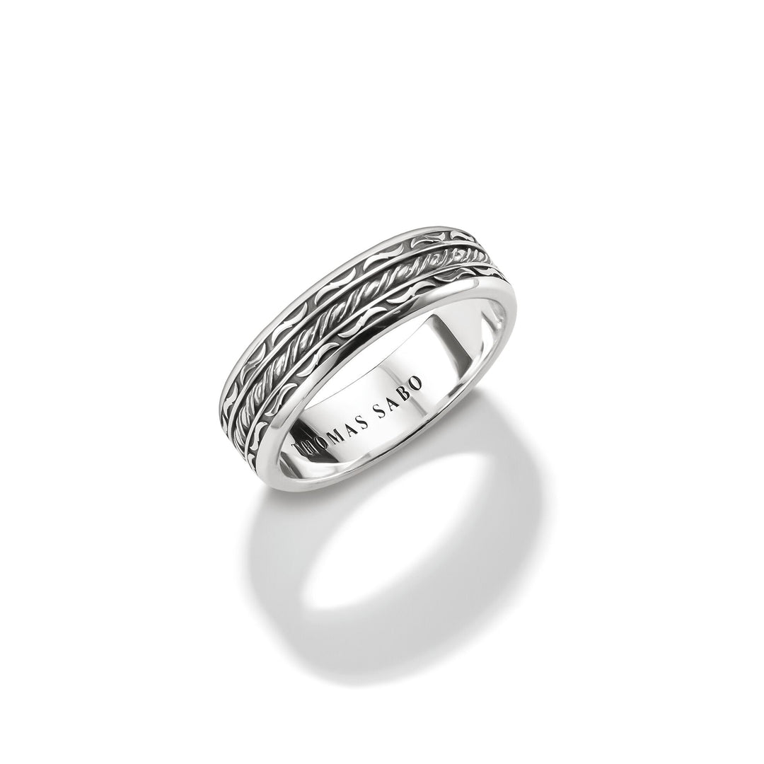Band Ring with Twisted Center Bar | THOMAS SABO Australia