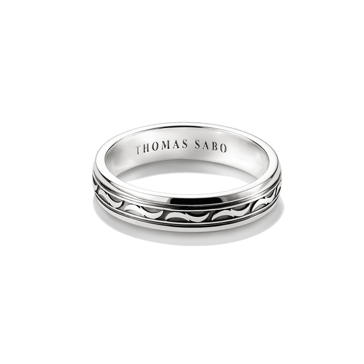 Band Ring with Engraved Pattern
