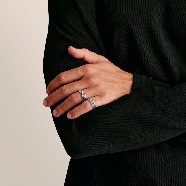Band Ring with Braided Structure