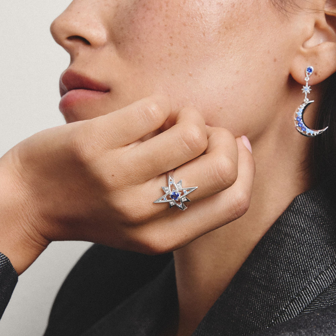 Ring star with blue stones